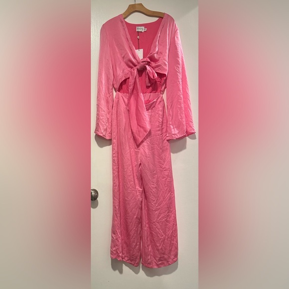 NWT: SNDYS X REVOLVE JUMPSUIT🌸 - Picture 12 of 13